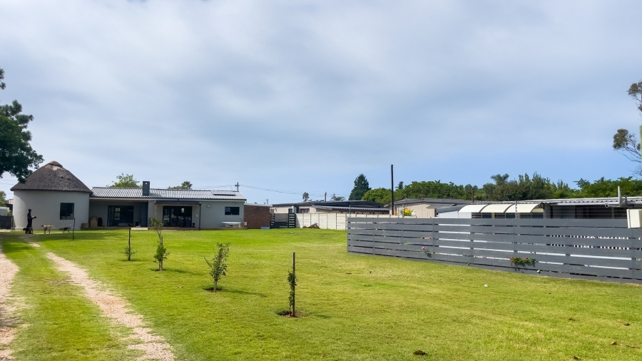 6 Bedroom Property for Sale in Riverside Western Cape